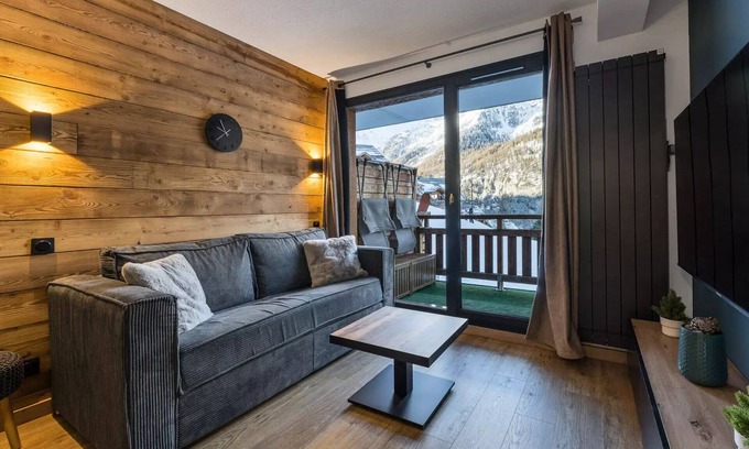 Les Orres Apartment | Quiet apartment in the heart of Les Orres 1800