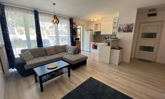 Szeged Apartment | Quiet back street only 5 mns walk from downtown Szécsényi Square and City Hall.