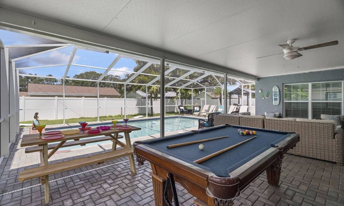 Pinellas Park House | Quiet, Centrally Located Home w/Heated Pool, Gas Grill & Private Backyard - Poolside Paradise