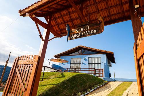 Piquete Ski Chalet | Quiet chalet with a fire pit surrounded by nature