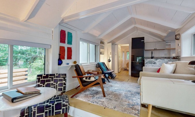 Ogunquit Cottage | Quiet charming cottage near the heart of town, walk to Ogunquit Beach