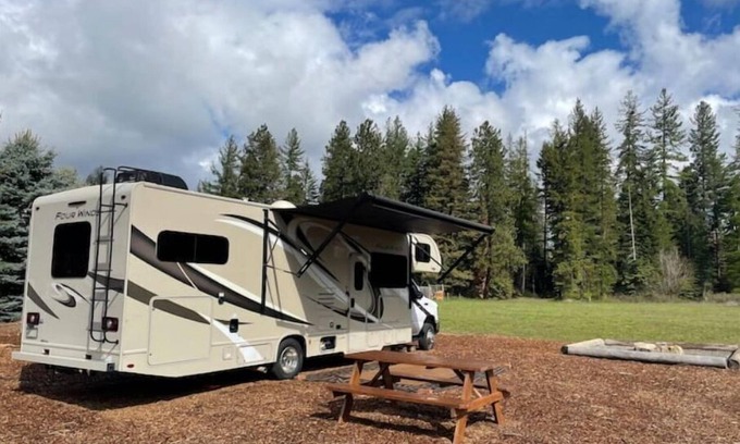 Hayden House | Quiet Country Rimrock Retreat RV