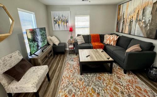 Port Neches House | Quiet & Cozy in 3BR 2BA