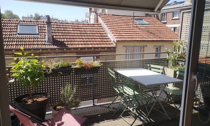 Malakoff Apartment | Quiet duplex terrace apartment 10 minutes from Paris by bike