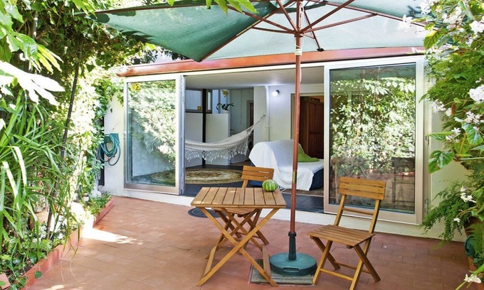 Paranhos Apartment | Quiet flat with garden central Porto