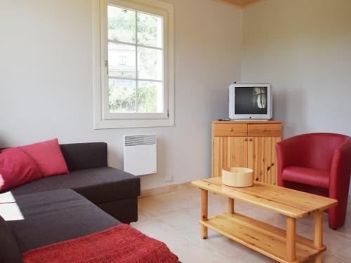 Chassagnes House | Quiet holiday home in Les Vans with pool