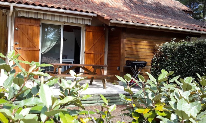 Lacanau-Ocean House | quiet house in the heart of the pine forest in pedestrian area. Near beaches