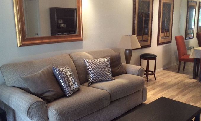 Racquet Club West Condo | Quiet Lovely Condo/Apartment. In city of Palm Springs Ca.