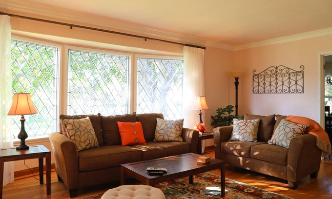Glenwood House | Quiet Neighborhood Executive Retreat- Home away from Home