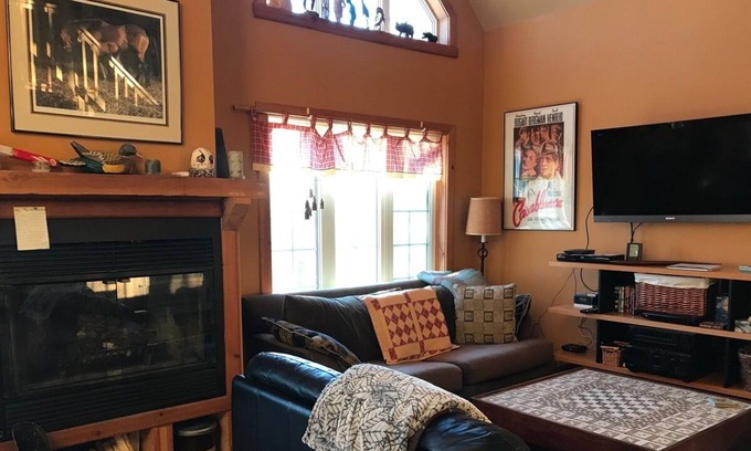 Mont-Tremblant Ski Chalet | Quiet, Romantic Chalet / Cottage