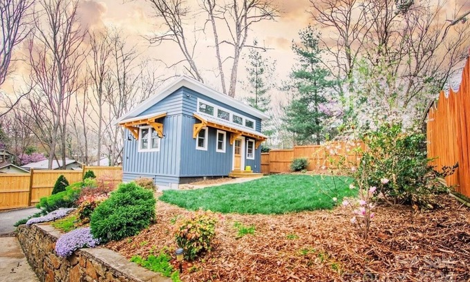 Five Points Cottage | Quiet Tiny Home Walking Distance to Downtown