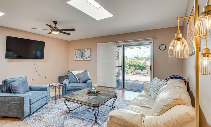 Green Valley House | Quiet Townhome w/Mountain Views in Green Valley