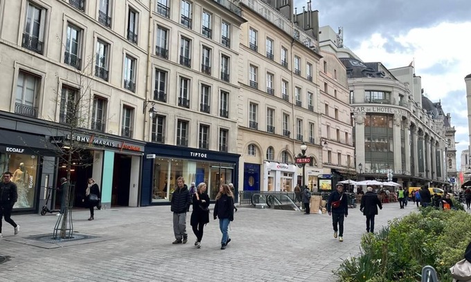 Saint-Merri Apartment | Quiet two-room apartment rue du Temple Paris