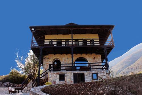 Sinje Apartment | Quiet Villa Near Berat - Scenic Balcony & Garden
