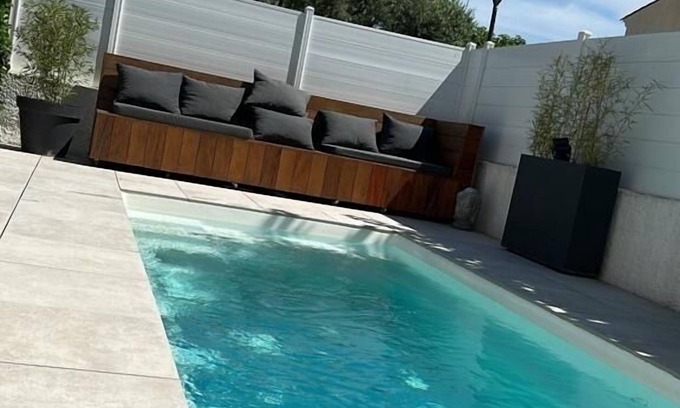 Laverune Villa | Quiet villa, pool, close to the beach