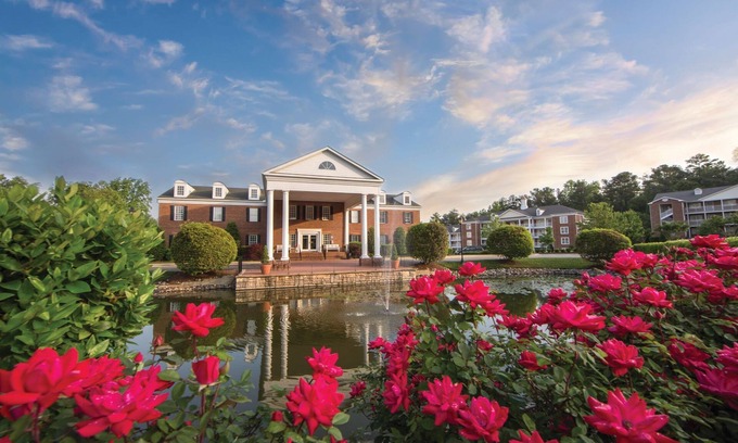 Williamsburg Villa | Quiet Villa with Bowling Alley, Pools, +Mini Golf
