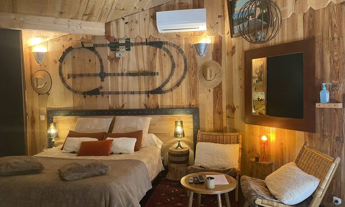 Biscarrosse Ski Chalet | quiet wooden chalet golf near lake and ocean 3 stars