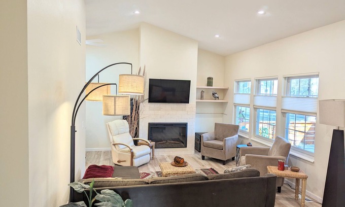 Palo Park House | Quiiet North Boulder neighborhood with pool!