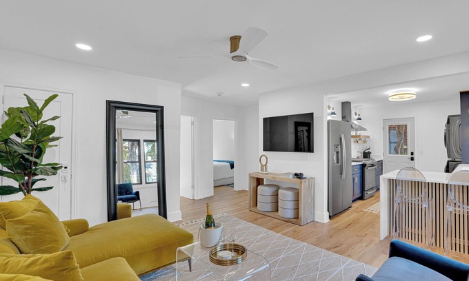 Rosewood House | Quintessential 2-bedroom bungalow in the heart of Shandon in Columbia, SC.