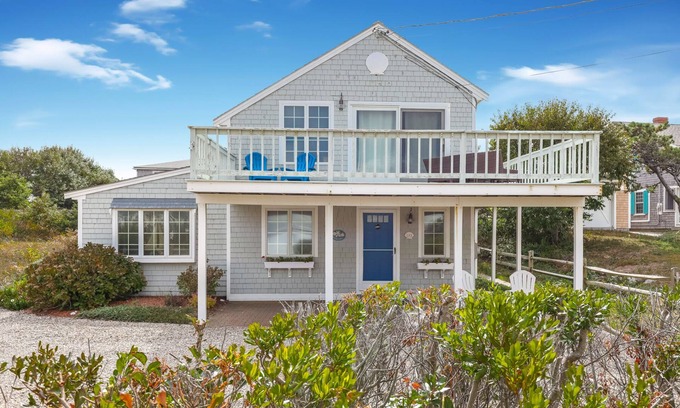 Dennis House | Quintessential Beach House