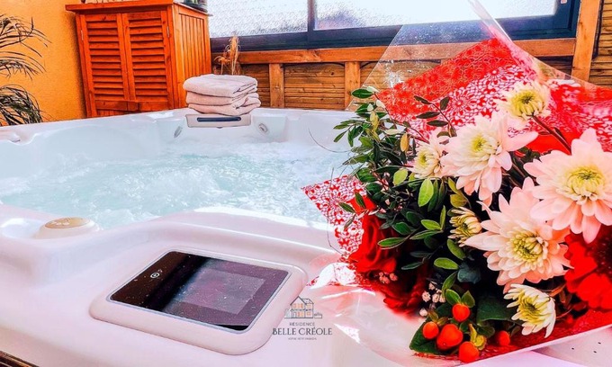 Quincy-Voisins Apartment | Résidence belle créole I Le Balisier I Maison duplex avec jacuzzi à 15min de Disneyland Paris