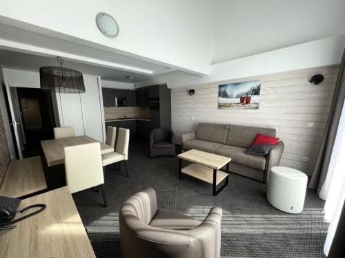 Eaux-Bonnes Apartment | Résidence Le Portillo - Piscine - Studio pour 6 Personnes MAE-4503