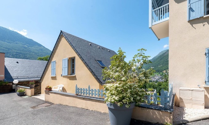 Luz-Saint-Sauveur Apartment | Résidence Les Balcons de l'Yse