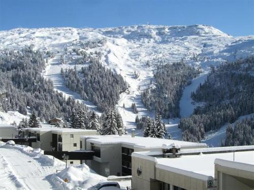 Flaine Apartment | Résidence Sagittaire - Studio entièrement rénové avec cabine · Centre station · Balcon MAE-7390