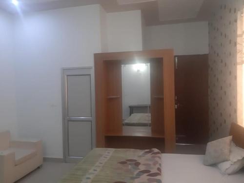 Kalka Hotel | R K Family Resort
