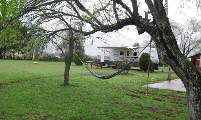 Austin House | R.V. in natural setting; Great Social Distancing Location !