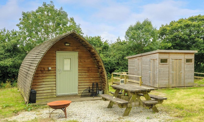 Liskeard Cottage | RABBIT WARREN @ PENBUGLE ORGANIC FARM, pet friendly in Duloe