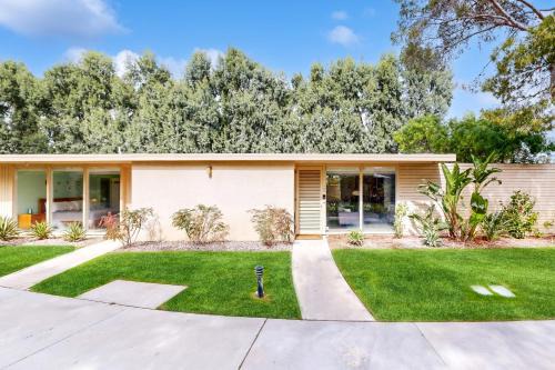 Palm Springs Villa | Racquet Club Cottage Permit# 271