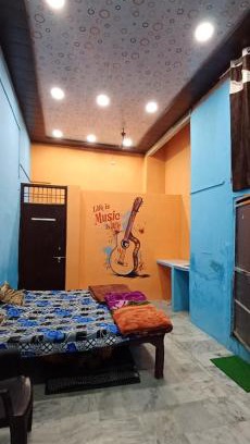 Vrindavan House | Radha Kunj Bihari guest inn