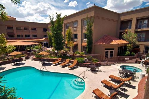 Biggs Field Hotel | Radisson Hotel El Paso Airport