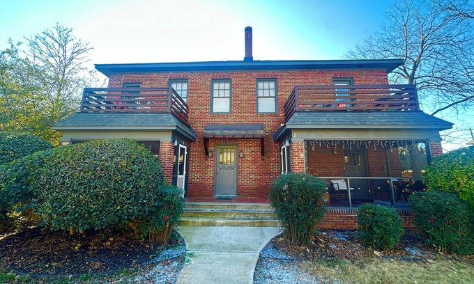 Charlotte Condo | Railside Retreat