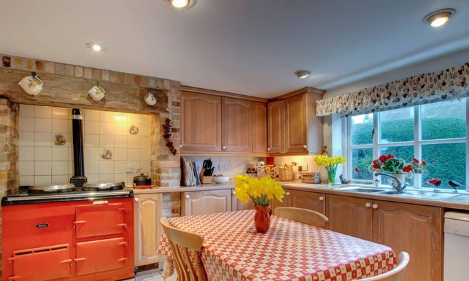 Littlebredy House | Rainbow Cottage in Litton Cheney