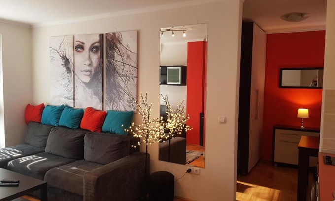 Kragujevac Apartment | Rajiceva 5- apartman sa prostranom terasom i garaznim mestom