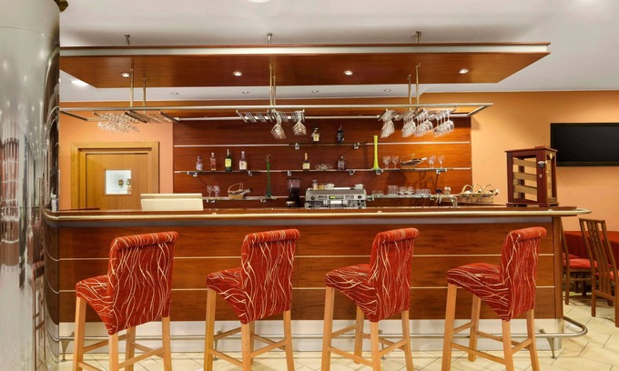 Prague 6 Hotel | Ramada by Wyndham Airport Prague