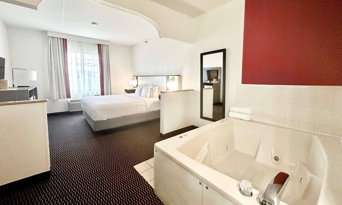 Columbia Hotel | Ramada by Wyndham Columbia