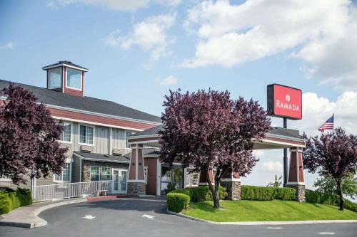 Moses Lake Hotel | Ramada by Wyndham Moses Lake
