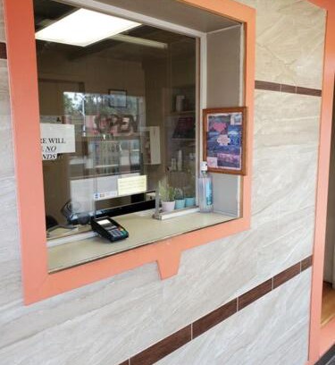 Central Colorado Springs Hotel | Ranch Motel