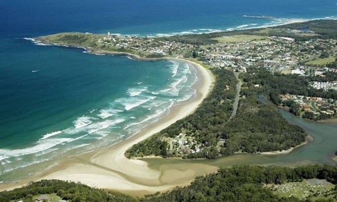 Woolgoolga Apartment | Rare Find - Absolute Waterfront Property