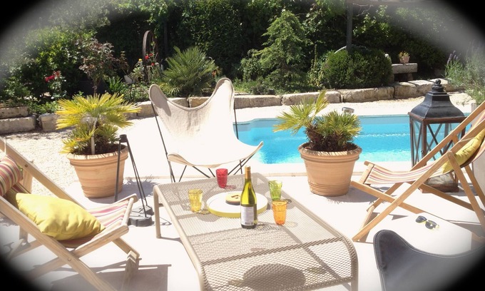 L'Isle-sur-la-Sorgue House | Rare, in town and quiet, refined Mazet, private pool, flower garden