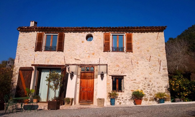La Trinite House | RARE PROVENTIAL HOUSE next to NIZZA VILLEFRANCHE Garden SwimBad Beaches