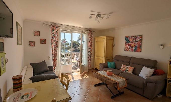 Giens Apartment | Ravissant Studio Très Bien Équipé à 100 m de la Plage !
