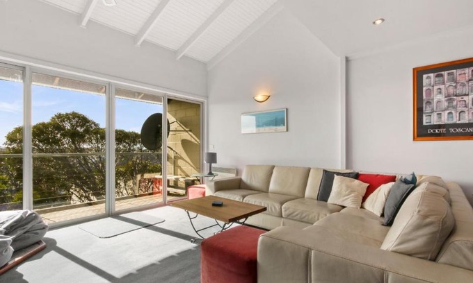 Hotham Heights Apartment | Razorback 6