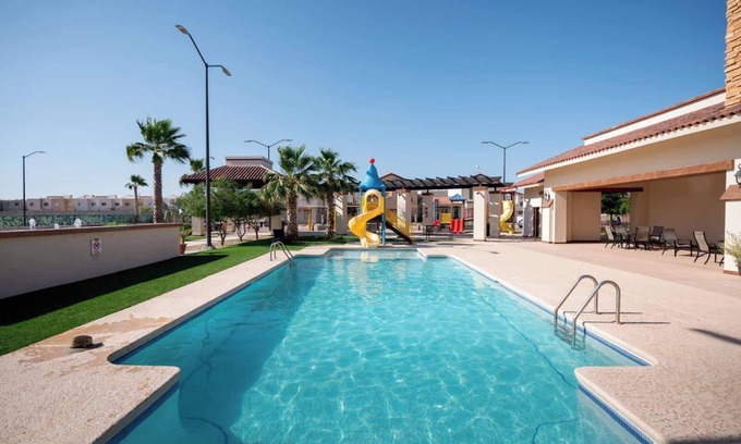 Hermosillo House | Real de Castilla House, Garden & Pool, 3 BR