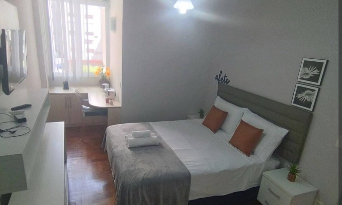 Copacabana Apartment | Recanto de Copacabana – Your Refuge in Rio, two blocks from the most beautiful beach!