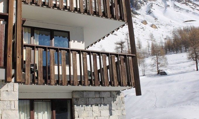 Val-d'Isere Apartment | Recently refurbished s/c 2 bedroom flat to sleep up to 7 - Private WiFi included