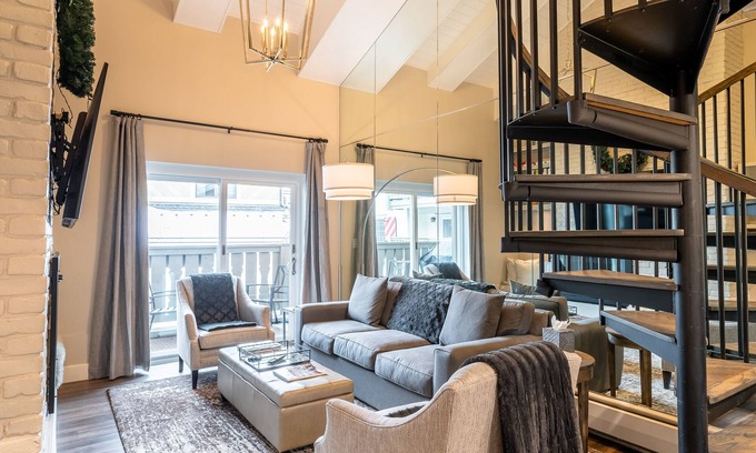 Vail Condo | Recently renovated luxury condo in the heart of Vail Village [ToV #008938]